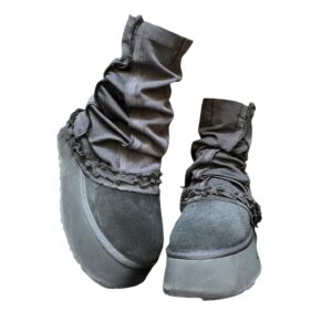 Grey-black ruffle warmers