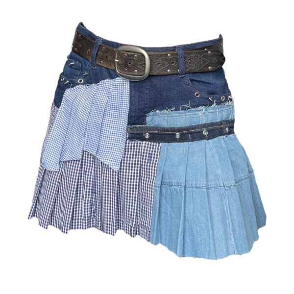 Blue pleated denim skirt (M)