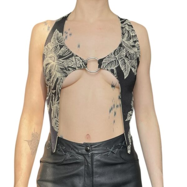 Vampi top (Black floral) - Image 3