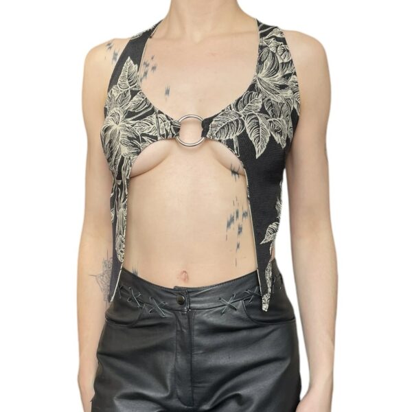 Vampi top (Black floral) - Image 2